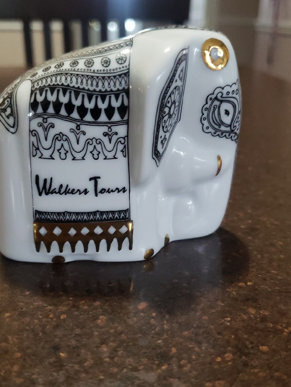 Mlesna Ceylon Tea Caddy: Elephant Porcelain Figurine, Sri Lanka